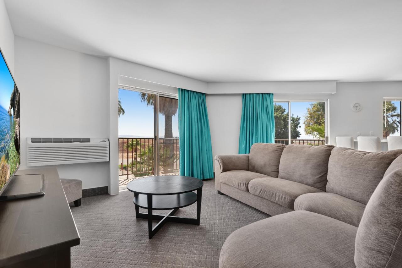 Ramada By Wyndham Holtville Esterno foto