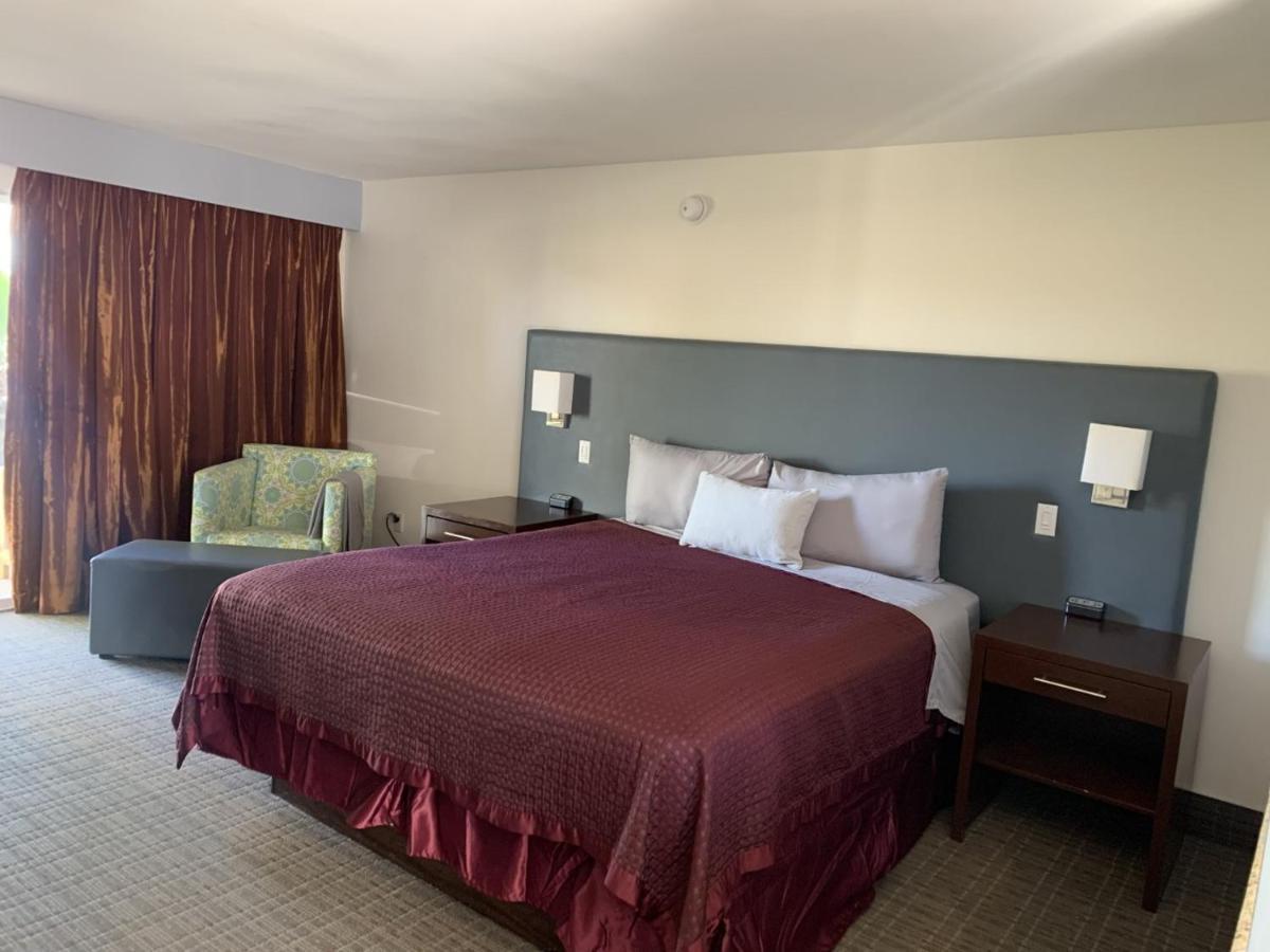 Ramada By Wyndham Holtville Esterno foto