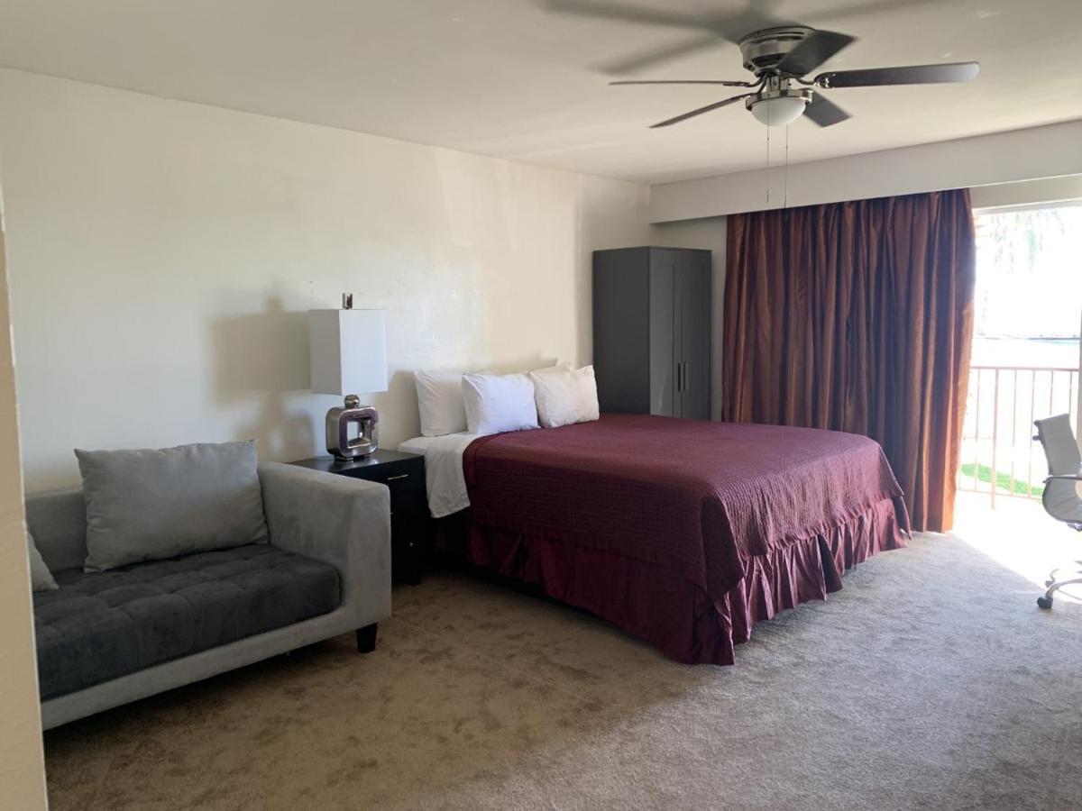 Ramada By Wyndham Holtville Esterno foto