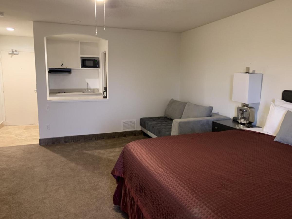 Ramada By Wyndham Holtville Esterno foto