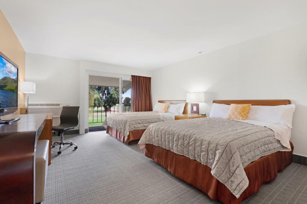 Ramada By Wyndham Holtville Esterno foto