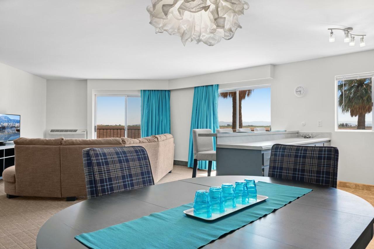 Ramada By Wyndham Holtville Esterno foto