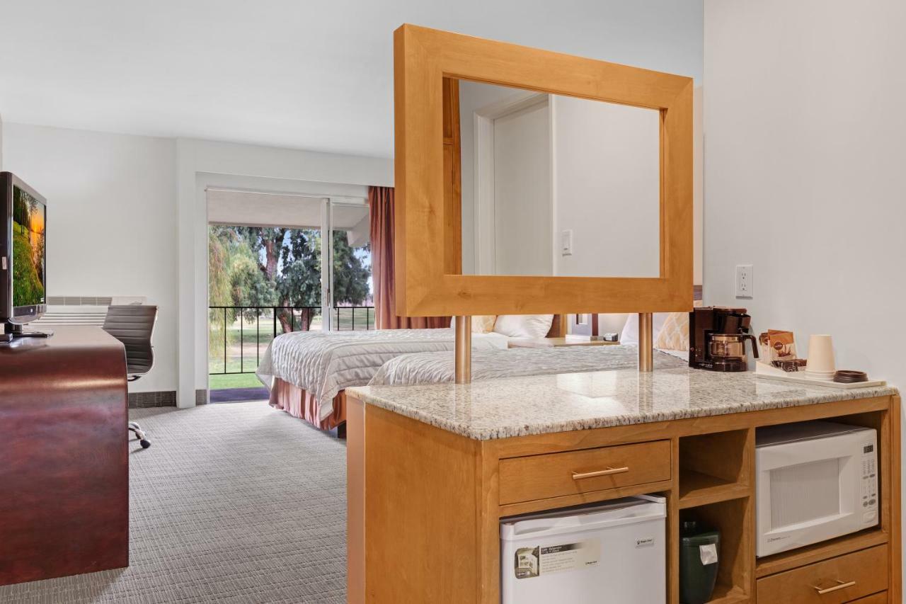 Ramada By Wyndham Holtville Esterno foto